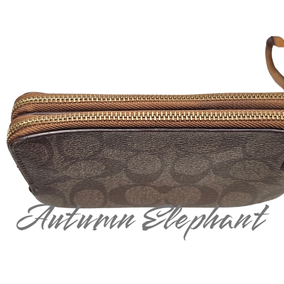 EUC Double Zip Coach Wristlet - Picture 6 of 13